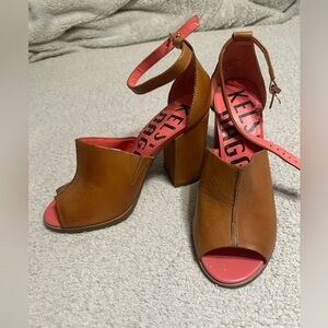Kelsi Dagger Brown and Pink Peep-Toe Block Heels